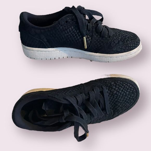 Women's Retro Low Black Python Print AJ6004-010‎ Size 5 Nike Air - Picture 4 of 13